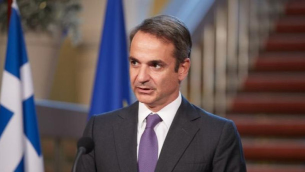 During energy dilemma, Mitsotakis says Greece exporting LNG