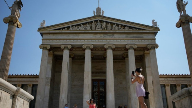 Greek tourism readies for Banner Year