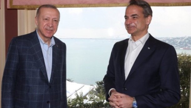 Mitsotakis, Erdogan’s meeting in Vilnius a window of opportunity for Greek-Turkish relations