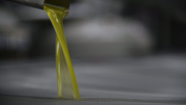 Supplies down, prices up: Greek supermarket limits olive oil purchases