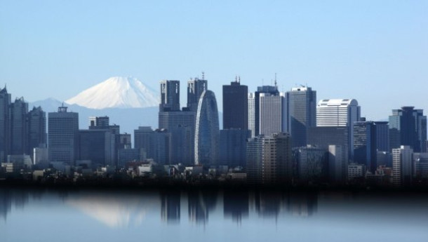 Top Japan bank builds startup fund as policy push lures lenders