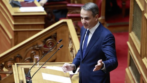 Mitsotakis tells Greek lawmakers taxes on self-employed target evasion