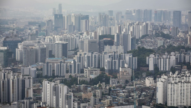 Bank of Korea warns of developers’ debt risks as profits shrink