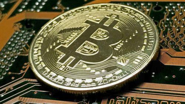 Bitcoin: Βουτιά 15% από το ιστορικό ρεκόρ αυτής της εβδομάδας