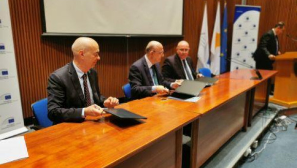 Cyprus and EIB sign new €200 million loan agreement