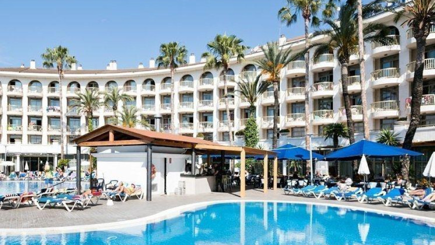 Job vacancies in Cyprus hotels three times more than registered unemployed