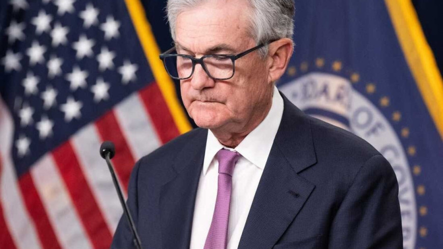 Looming credit crunch puts pressure on Fed