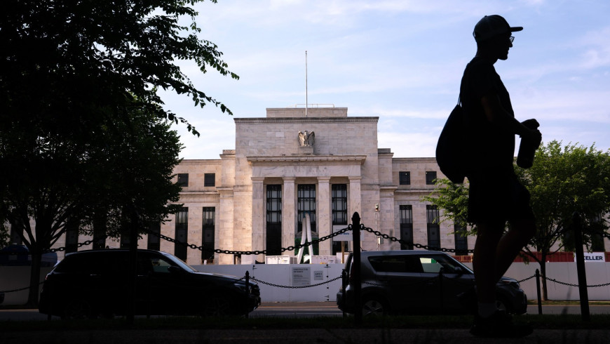 Fed staff grow wary of asset-price risks following stock run-up