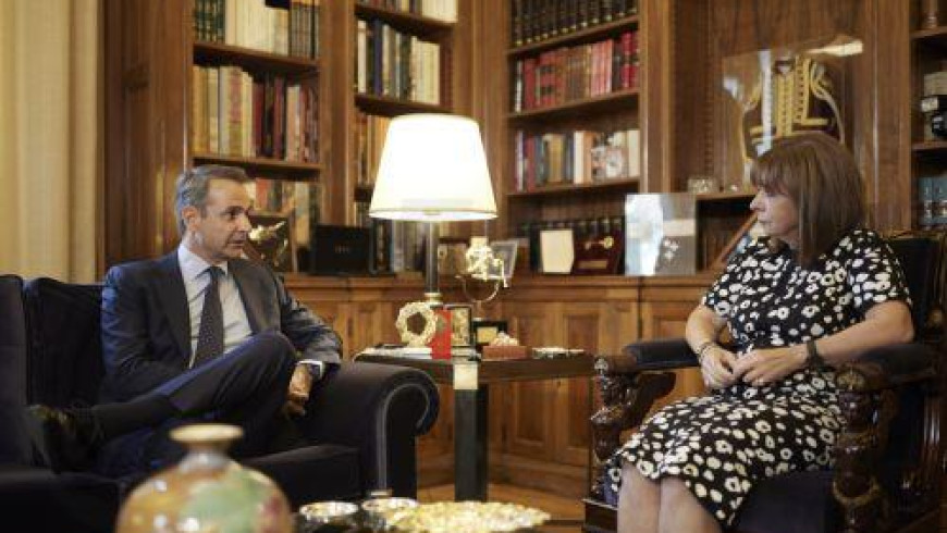 PM Mitsotakis calls on citizens to follow the instructions of the civil protection