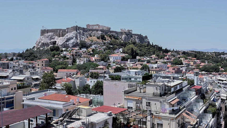 With housing shortage, Greece has 700,000 residences closed, empty