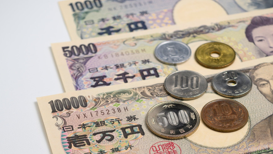 Bearish yen positions increase as Japan stocks near record high