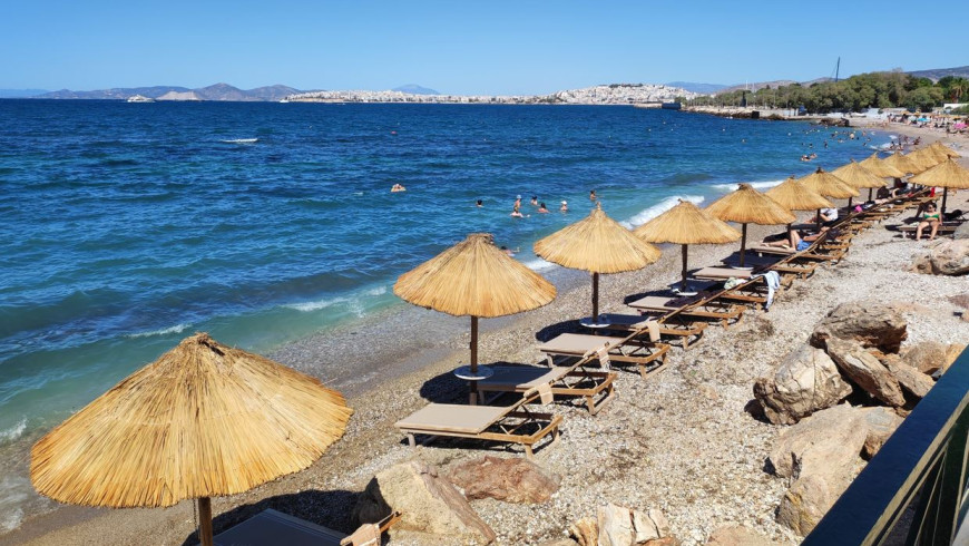 Greece moves to curtail public beach takeovers, limit sunbed rentals