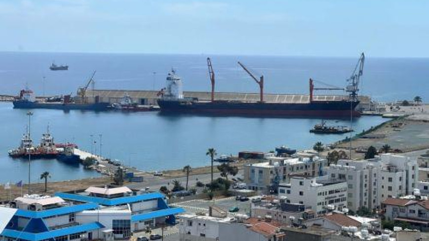 Transport Minister and local stakeholders discuss Larnaca marina development timeline