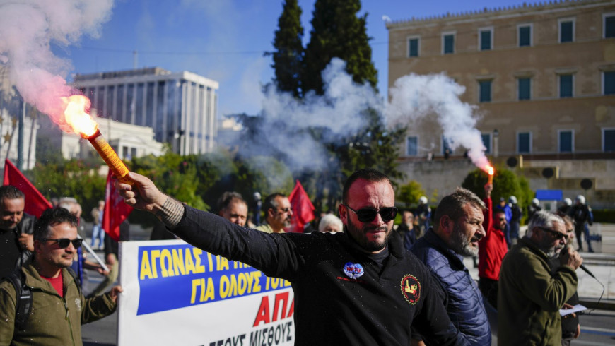 Weary of high prices, no job protections, Greek workers strike back